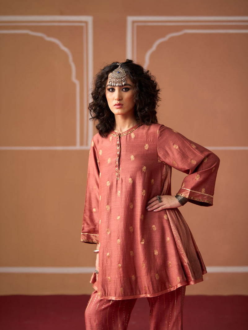 Charu Kurta chanderi kurta/kurta set by SWATTI KAPOOR in peach for women Worldwide