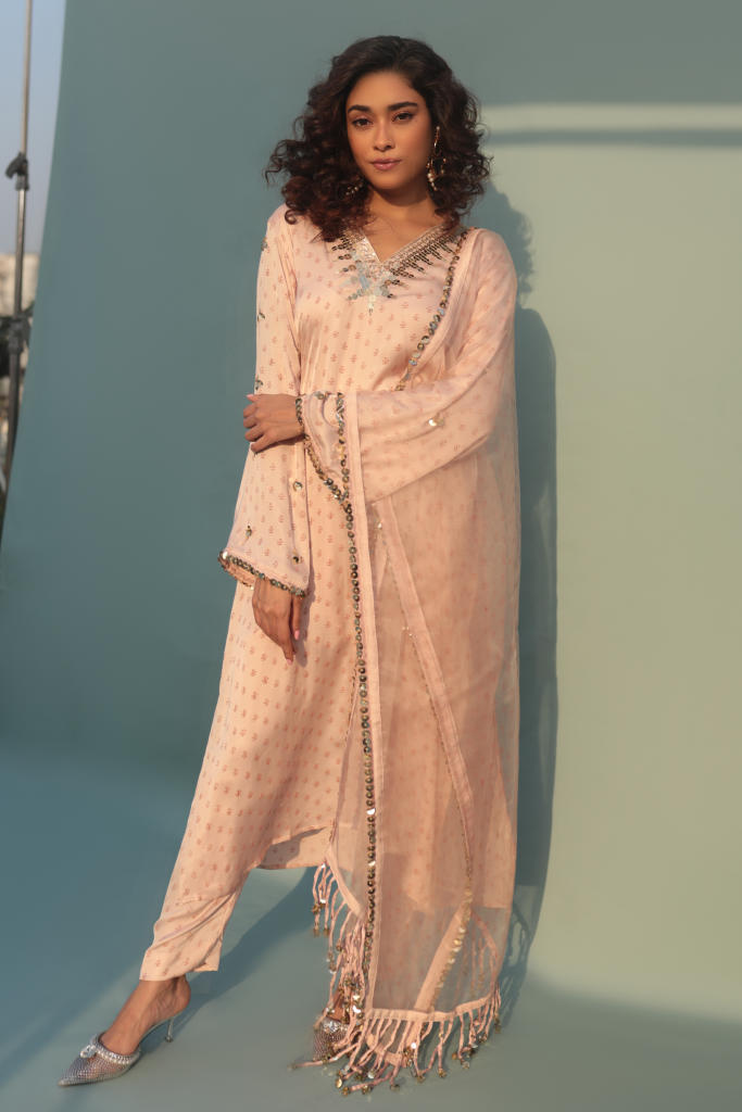Saba Pink Kurta Set with Pant and Dupatta-SKCCLSTSC satin by PRAHNAAYA in pink color for women Worldwide