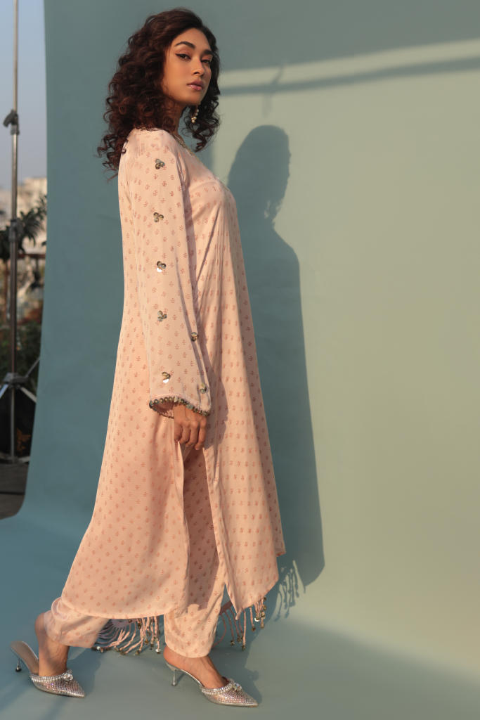 Saba Pink Kurta Set with Pant and Dupatta-SKCCLSTSC satin by PRAHNAAYA in pink color for women Worldwide