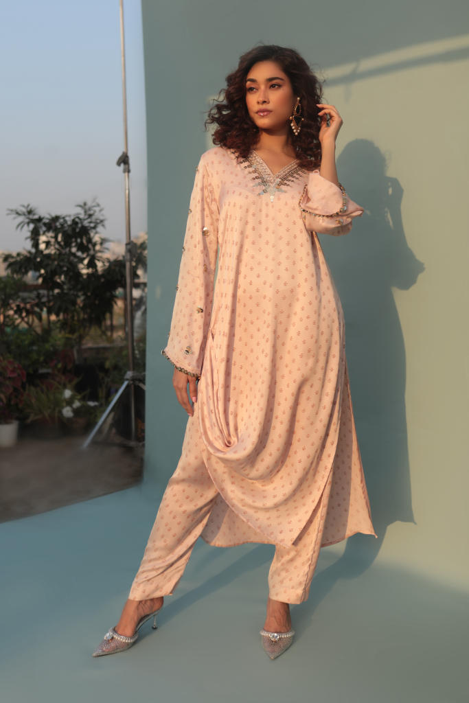 Saba Pink Kurta Set with Pant and Dupatta-SKCCLSTSC satin by PRAHNAAYA in pink color for women Worldwide