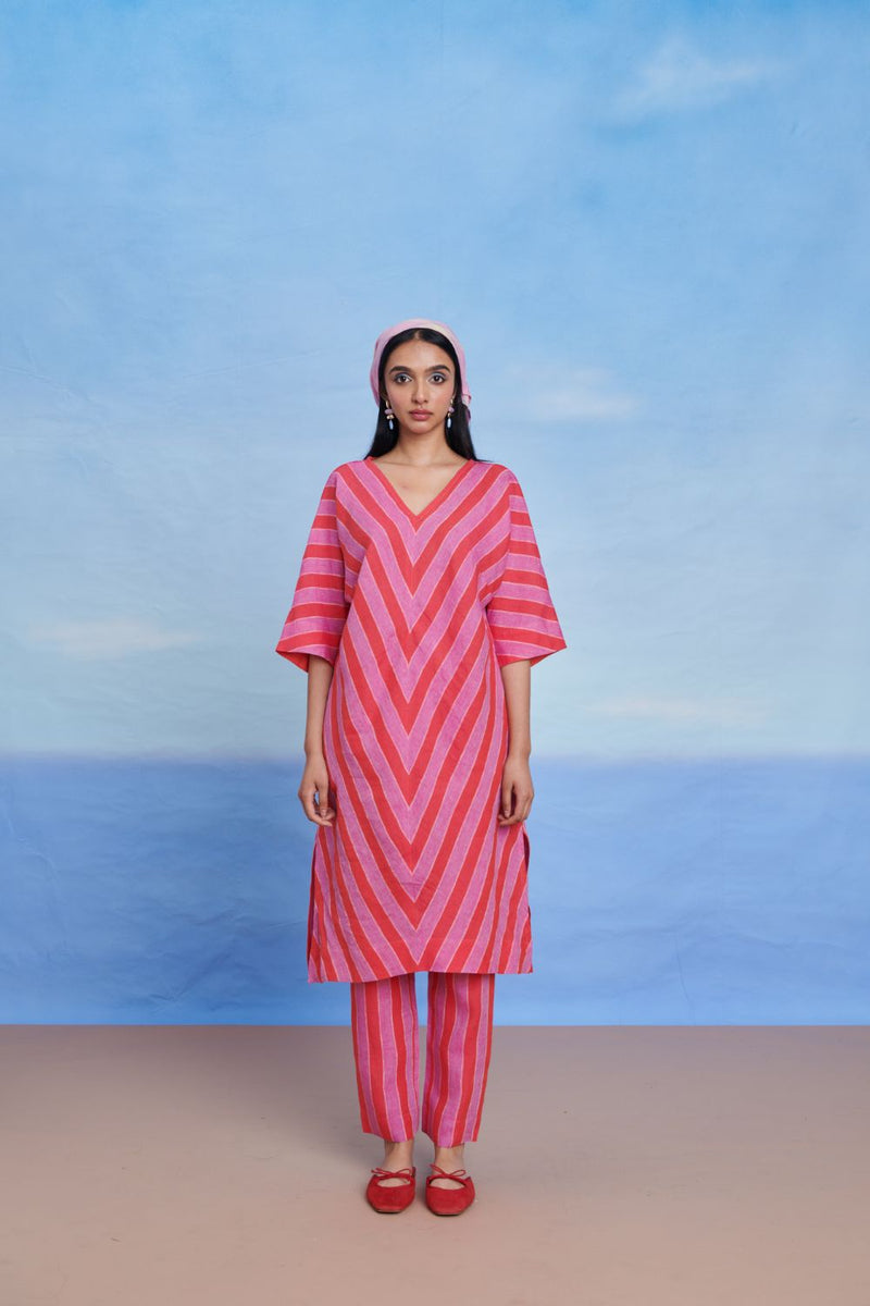 Amalfi Linen Dolman Kurta Set linen by Saphed in pink color for women Worldwide