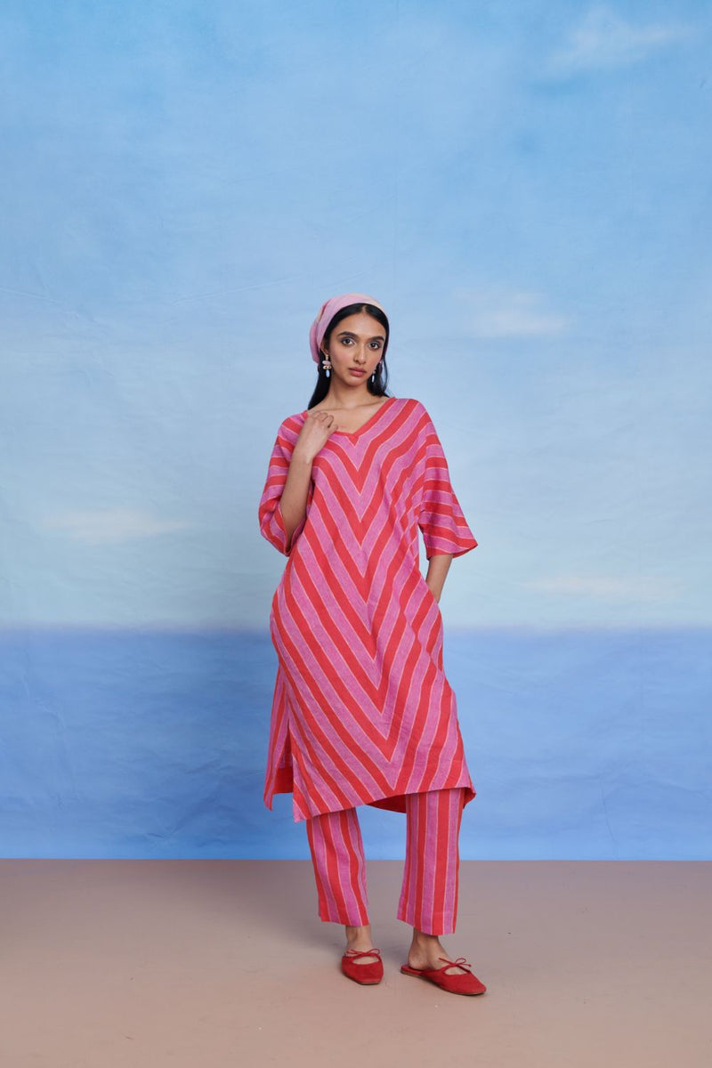 Amalfi Linen Dolman Kurta Set linen by Saphed in pink color for women Worldwide