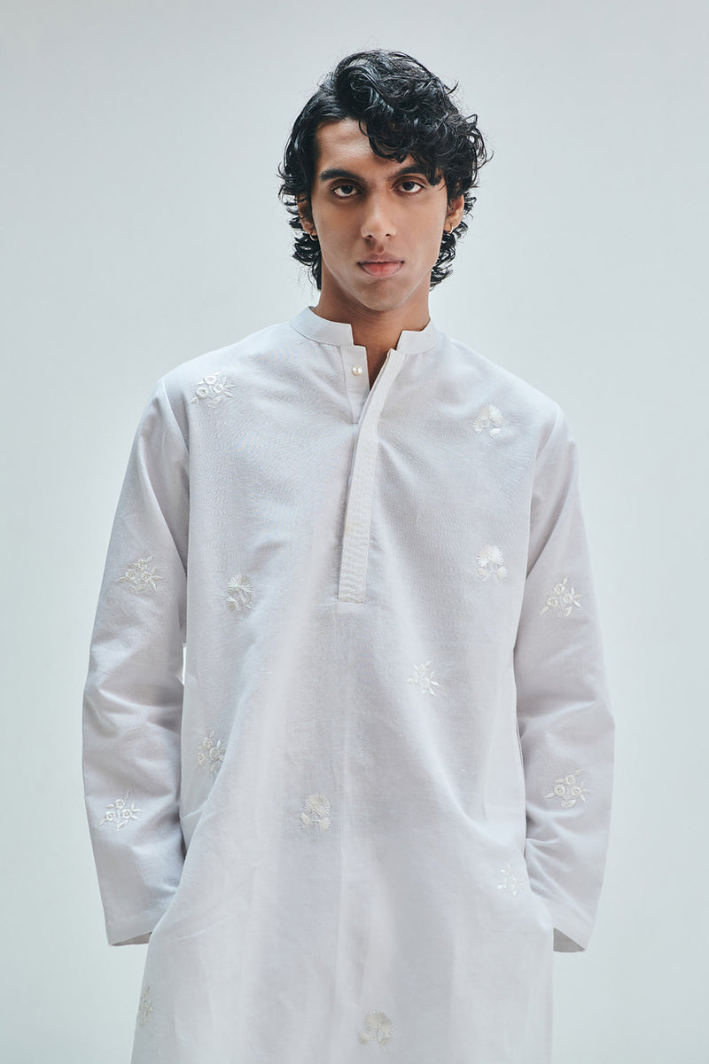 Taj Co-Linen Embroidered Men’s Band Collar Kurta cotton linen kurta/kurta set by Saphed Men in white for men Worldwide