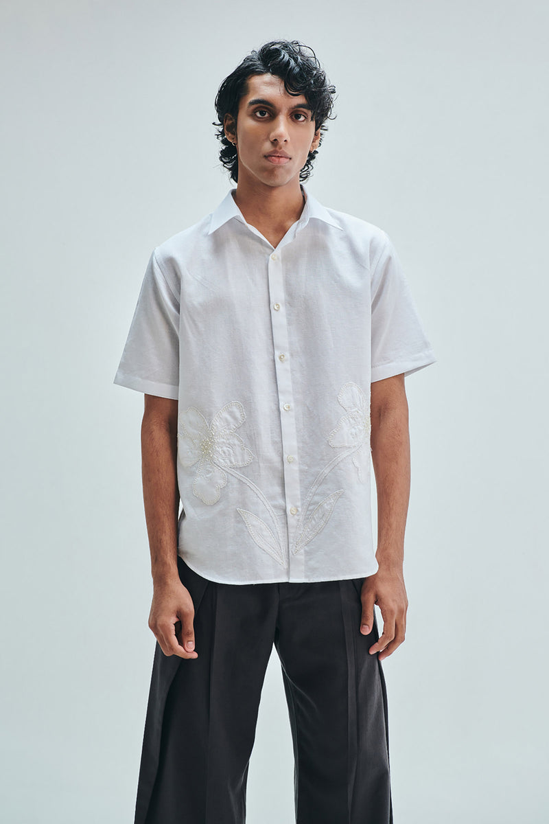 Taj Co-Linen Embroidered Men’s Applique Half Sleeves Shirt cotton linen shirt by Saphed Men in white for men Worldwide