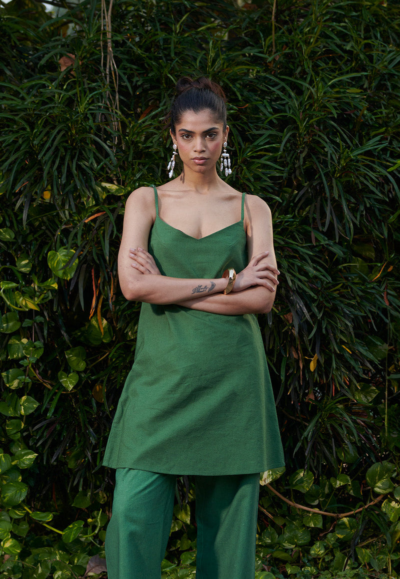 Thyme Co-Linen Slip Kurta linen by Saphed in green color for women Worldwide