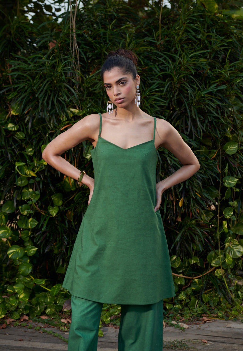 Thyme Co-Linen Slip Kurta linen by Saphed in green color for women Worldwide