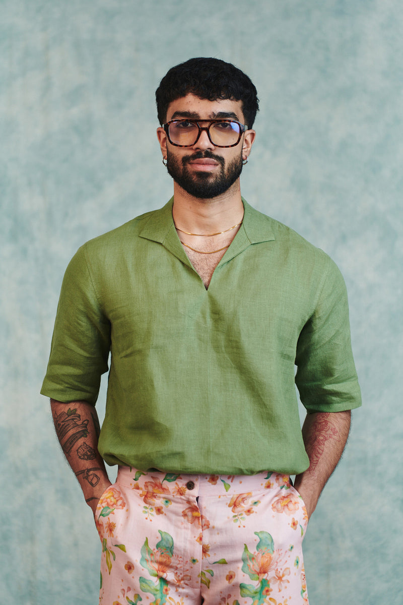 Moss Linen Men's Popover Shirt linen shirt by Saphed Men in moss green for men Worldwide