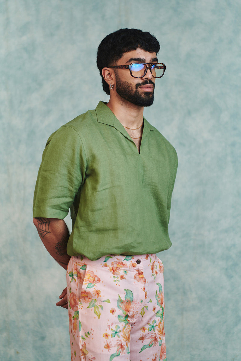 Moss Linen Men's Popover Shirt linen shirt by Saphed Men in moss green for men Worldwide