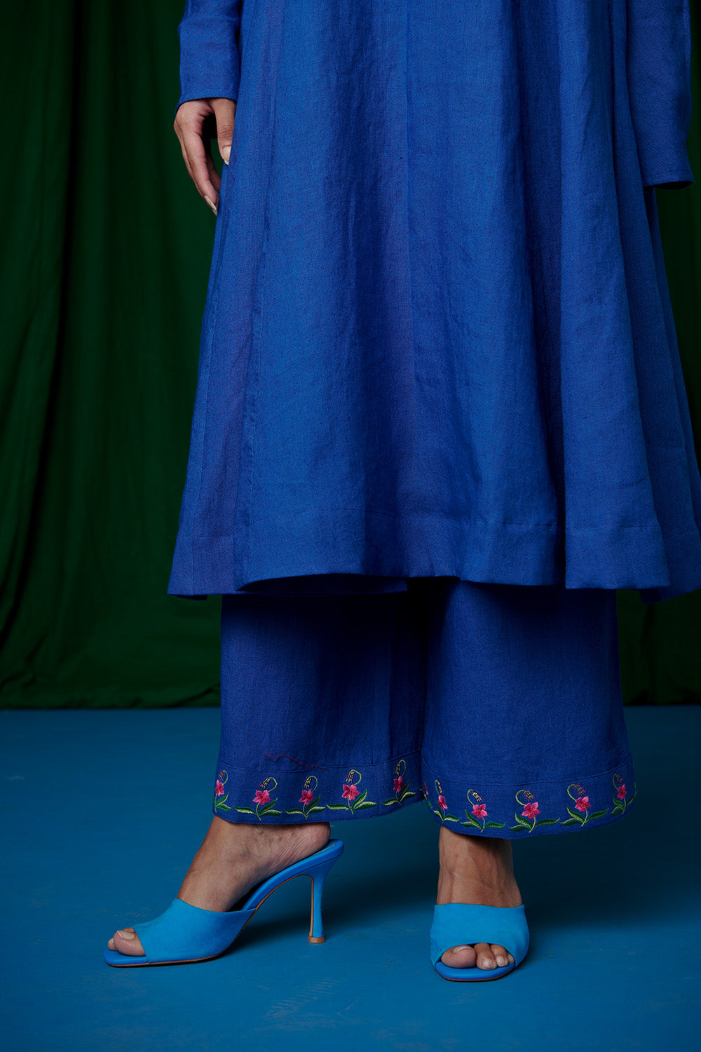 Neelam Linen Anarkali Kurta Set