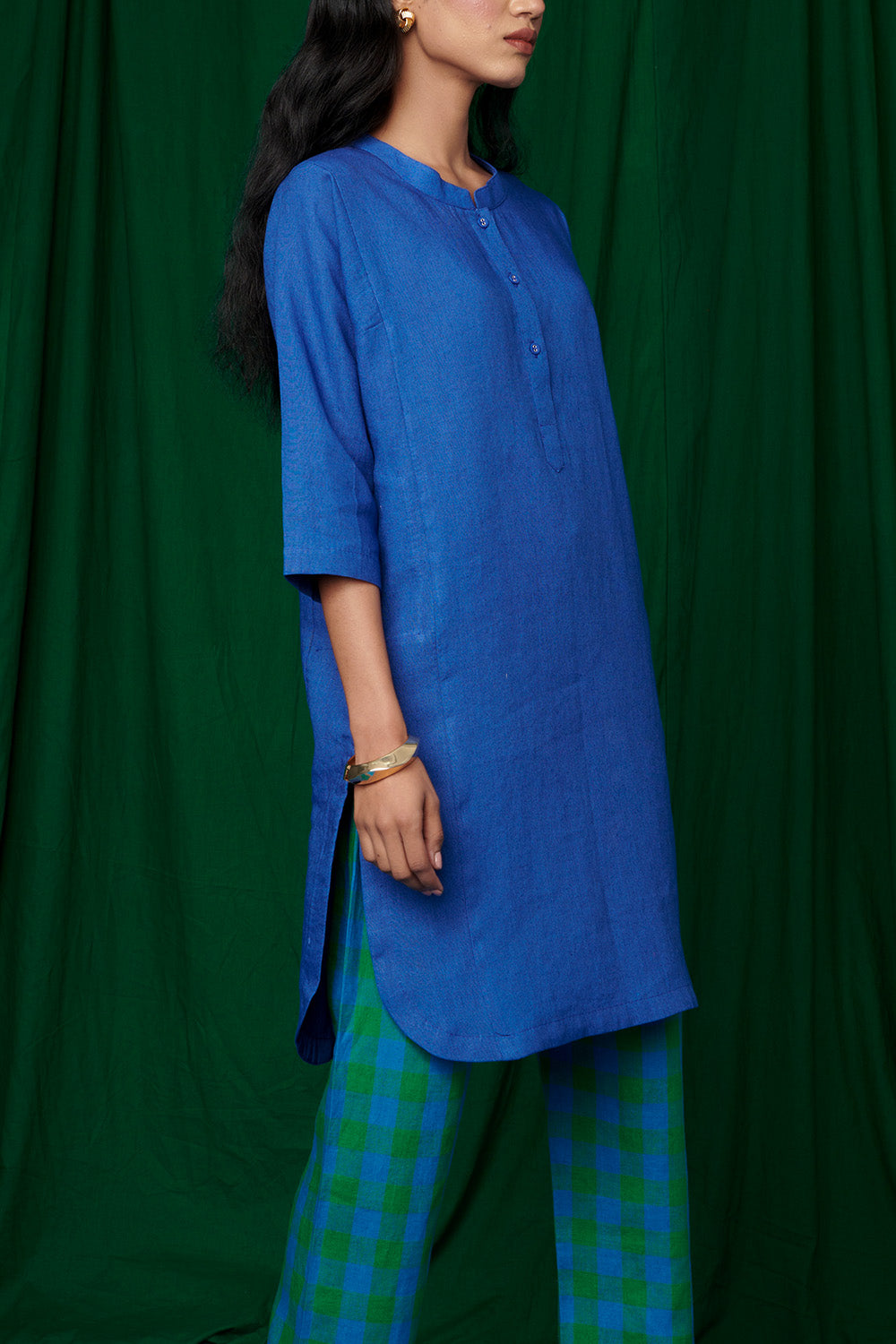 Neelam Linen Panelled Kurta Set