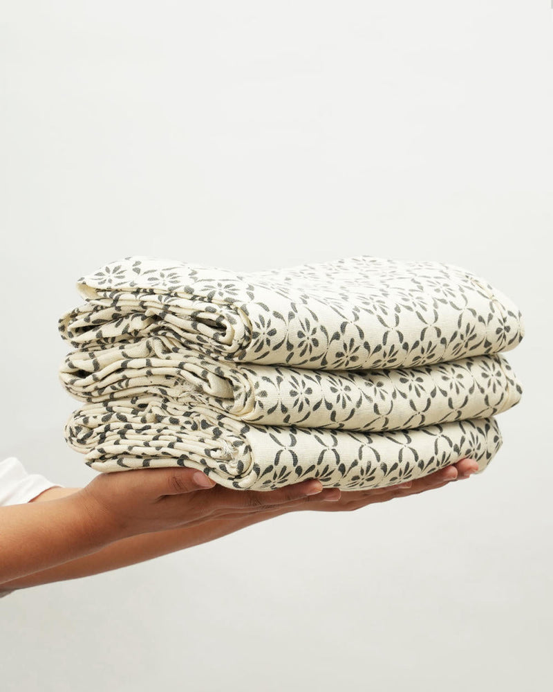 Souk Throw 100% cotton by Minimal Indian for Worldwide