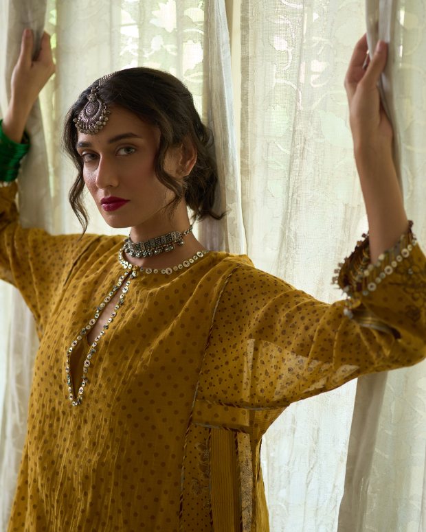 Kuhu Kurta chanderi kurta/kurta set by SWATTI KAPOOR in yellow for women Worldwide