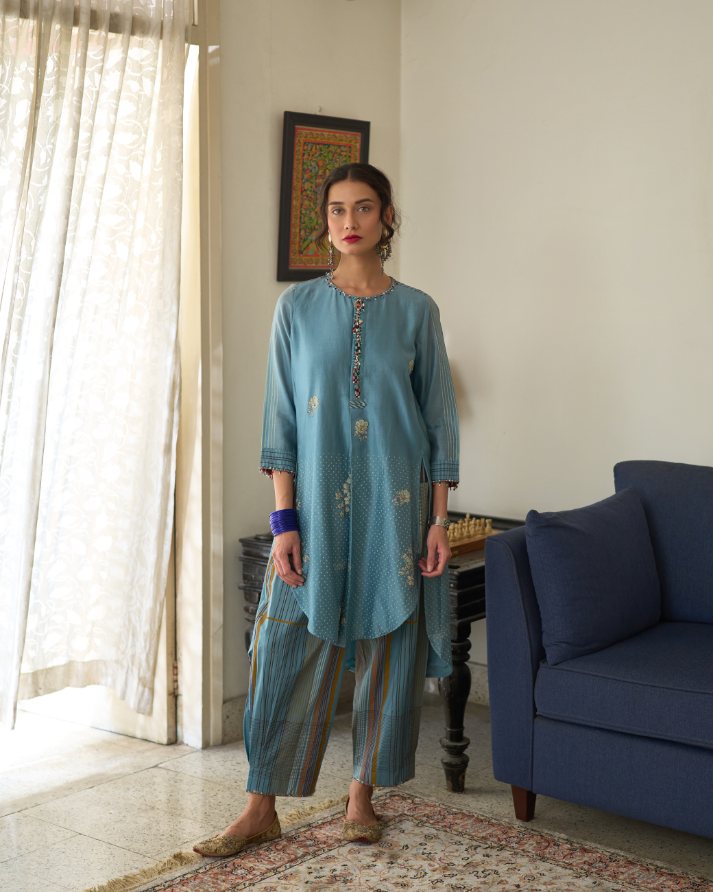 Chitra Kurta chanderi kurta/kurta set by SWATTI KAPOOR in blue for women Worldwide