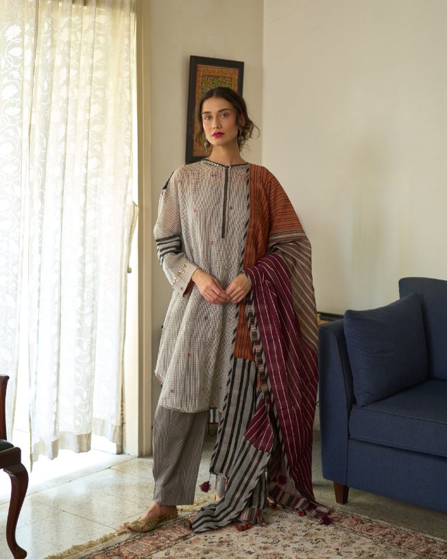 Lopa Dupatta chanderi dupatta by SWATTI KAPOOR in multi-color for women Worldwide