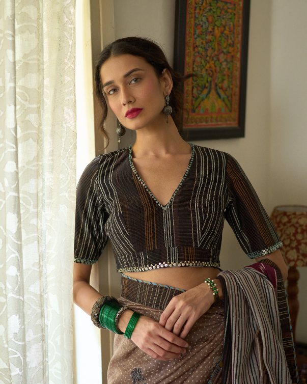 Naina Blouse chanderi blouse by SWATTI KAPOOR in black for women Worldwide