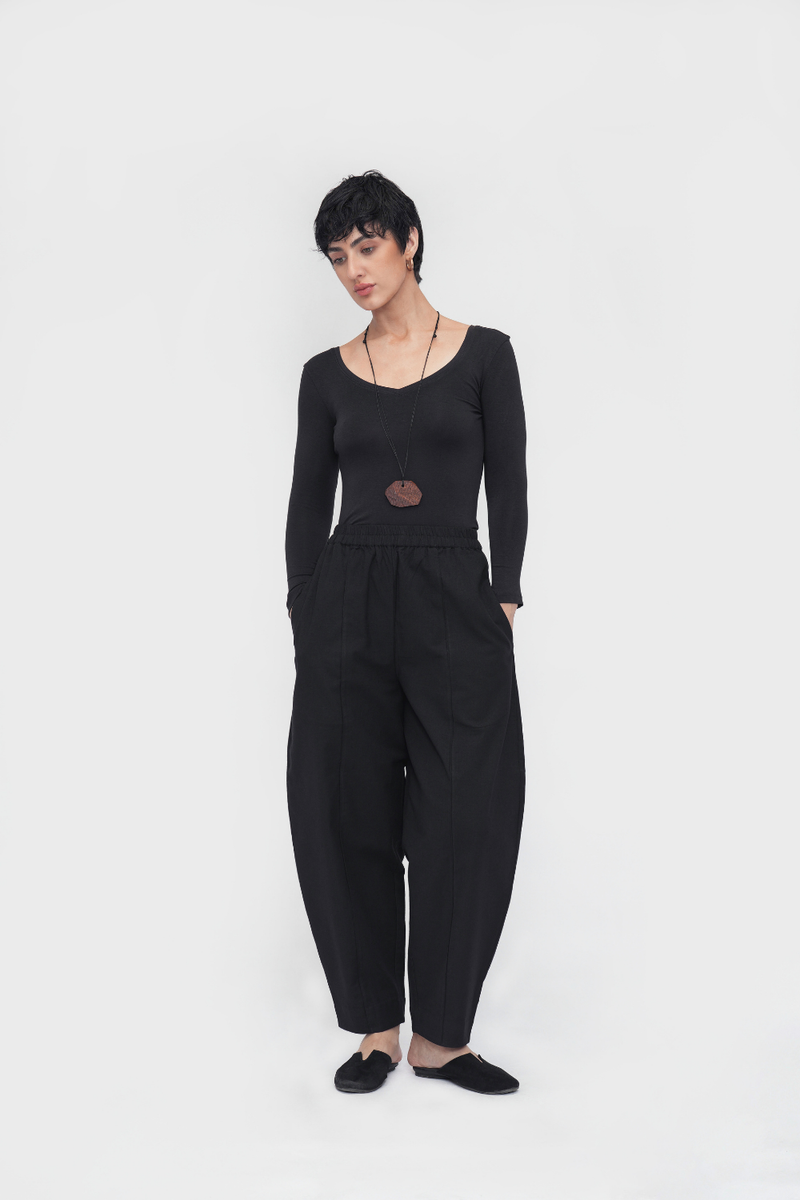 Rangzen Barrel Pants cotton by Turn Black in black color for women Worldwide