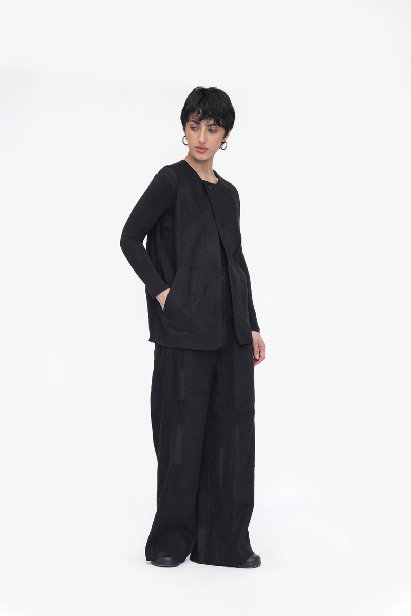 Zepa Vest Outerwear linen by Turn Black in black color for women Worldwide