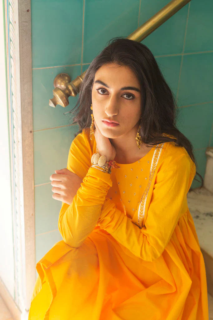 PĪLĀ (set of 3) Kurta Sets by TOKREE for women Worldwide