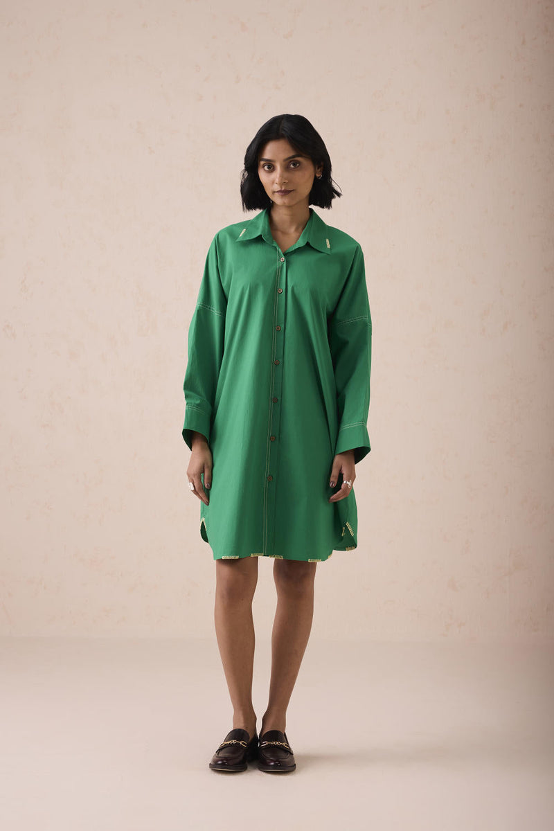 The Forest Everyday Classic Organic Cotton Shirt Dress poplin by SUI in green color for women Worldwide