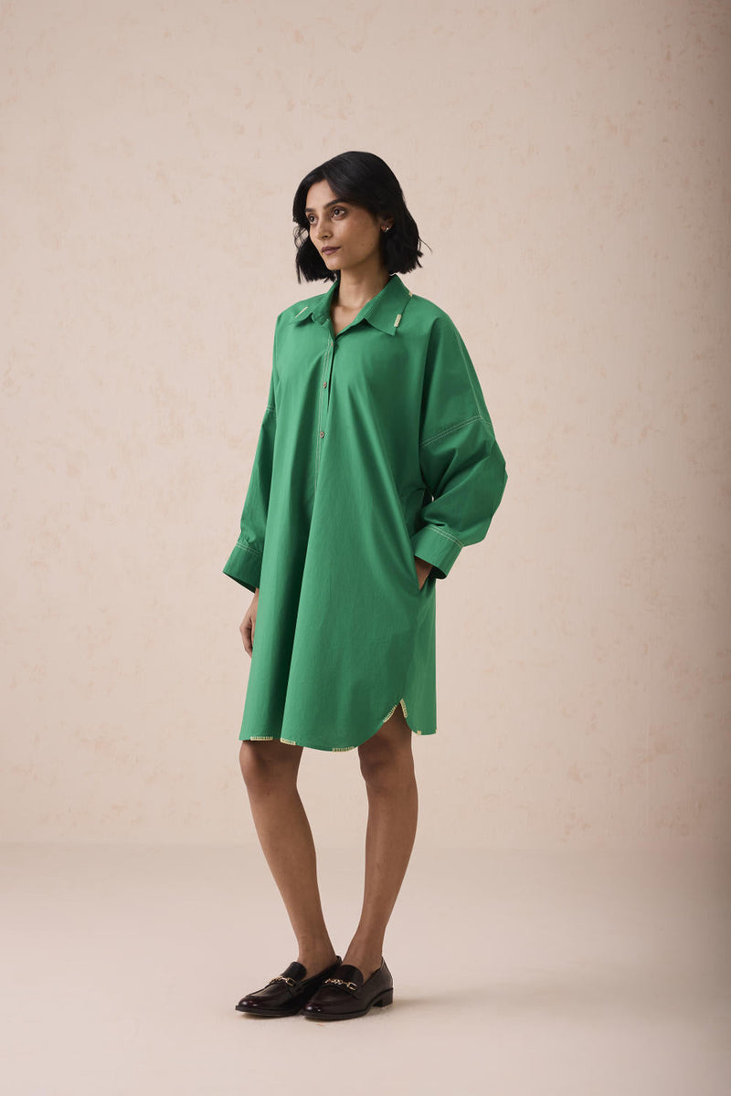 The Forest Everyday Classic Organic Cotton Shirt Dress poplin by SUI in green color for women Worldwide