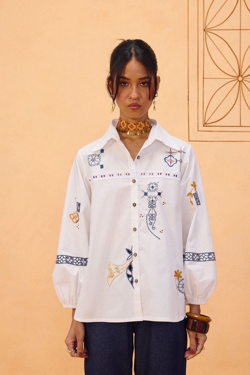 The Foundation Organic Cotton Shirt poplin top/shirt by SUI in white for women Worldwide