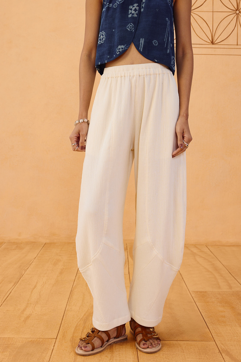 The Frame Organic Cotton Barrel Trousers double gauze pant/trouser by SUI in off-white for women Worldwide