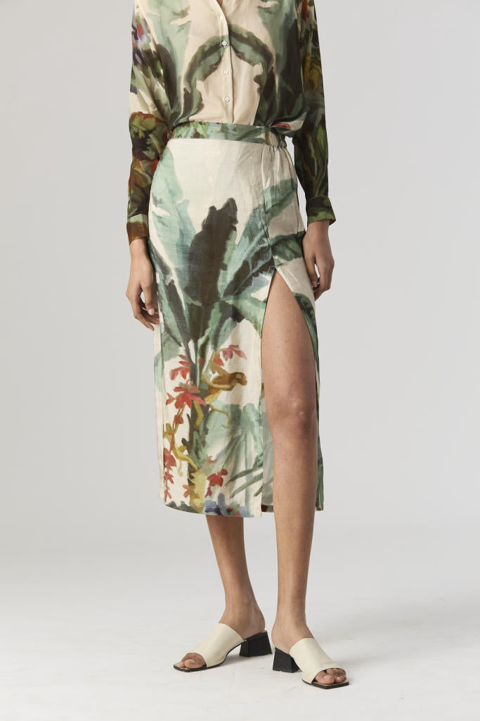 THE HUNT BLAZER & SKIRT SET silk by Yam in green color for women Worldwide