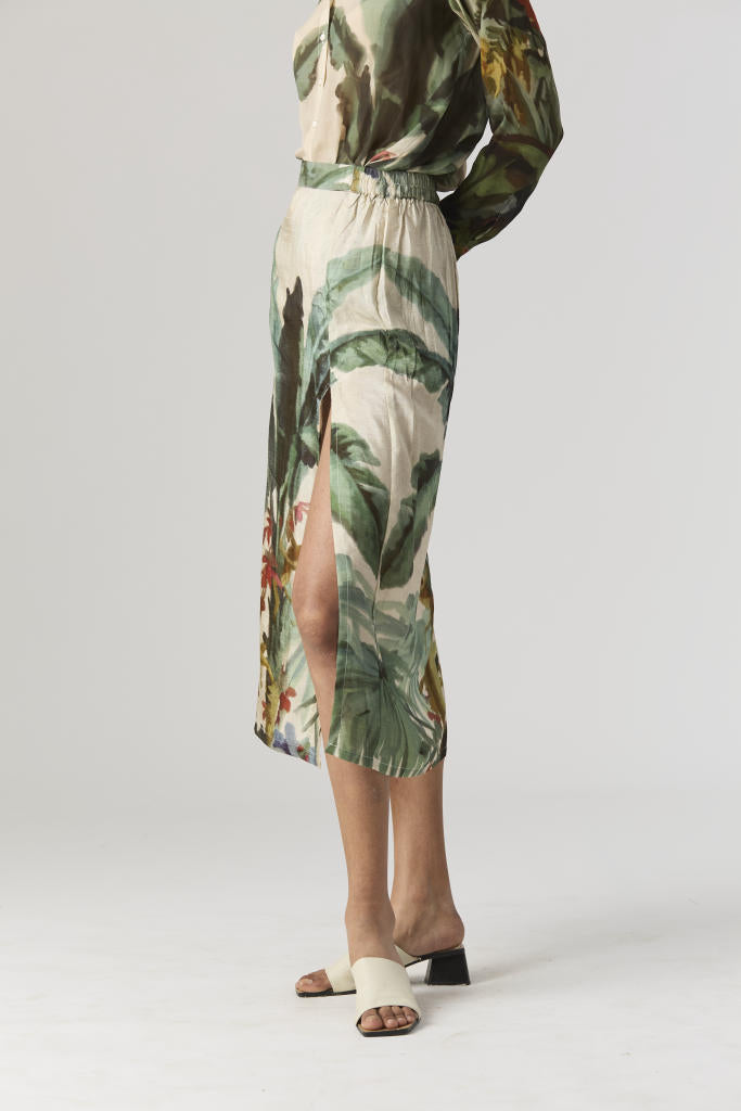 THE HUNT BLAZER & SKIRT SET silk by Yam in green color for women Worldwide