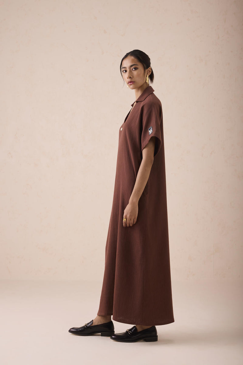 The Mountainside Organic Cotton Collar Maxi Dress cotton by SUI in brown color for women Worldwide