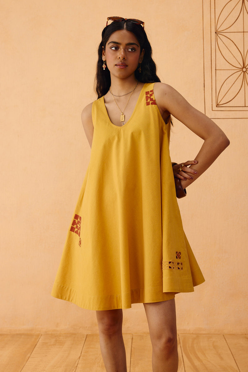 The Radiant Organic Cotton Dress poplin dress by SUI in mustard for women Worldwide