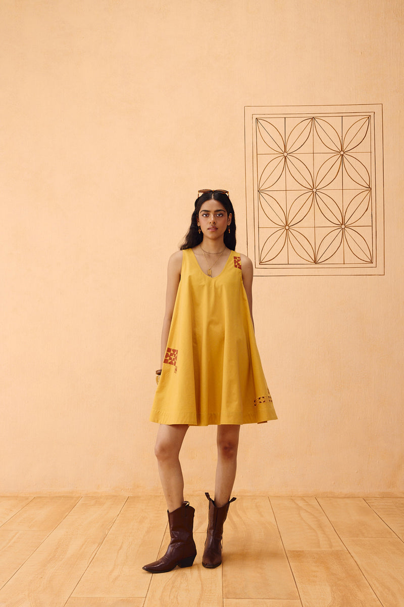 The Radiant Organic Cotton Dress poplin dress by SUI in mustard for women Worldwide