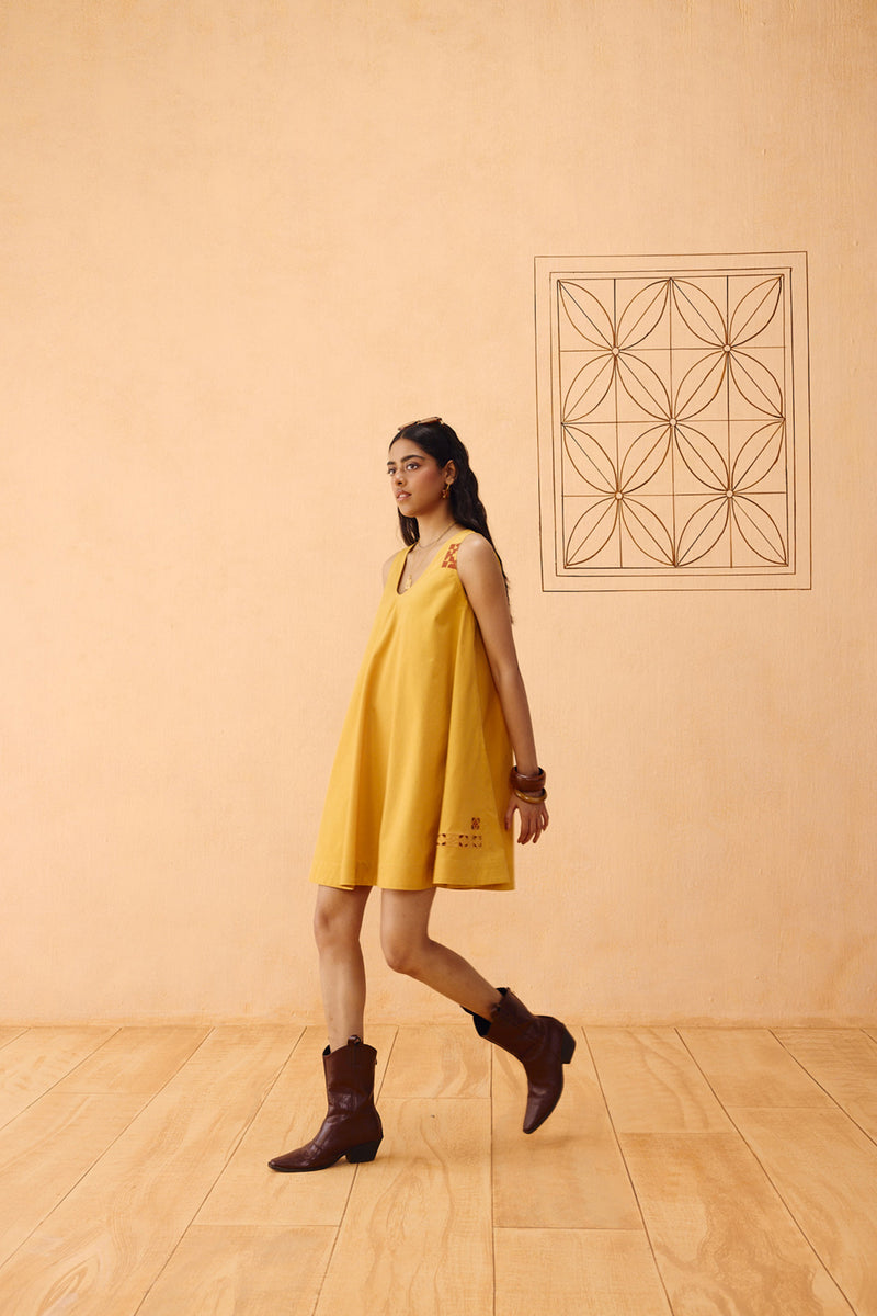 The Radiant Organic Cotton Dress poplin dress by SUI in mustard for women Worldwide