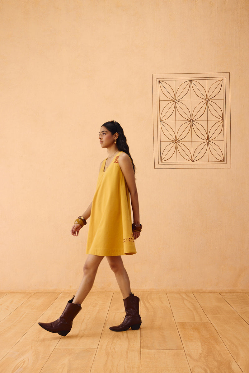 The Radiant Organic Cotton Dress poplin dress by SUI in mustard for women Worldwide