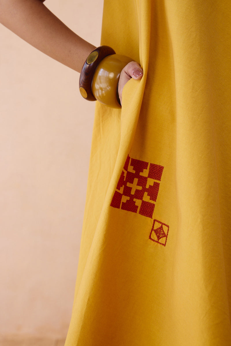 The Radiant Organic Cotton Dress poplin dress by SUI in mustard for women Worldwide