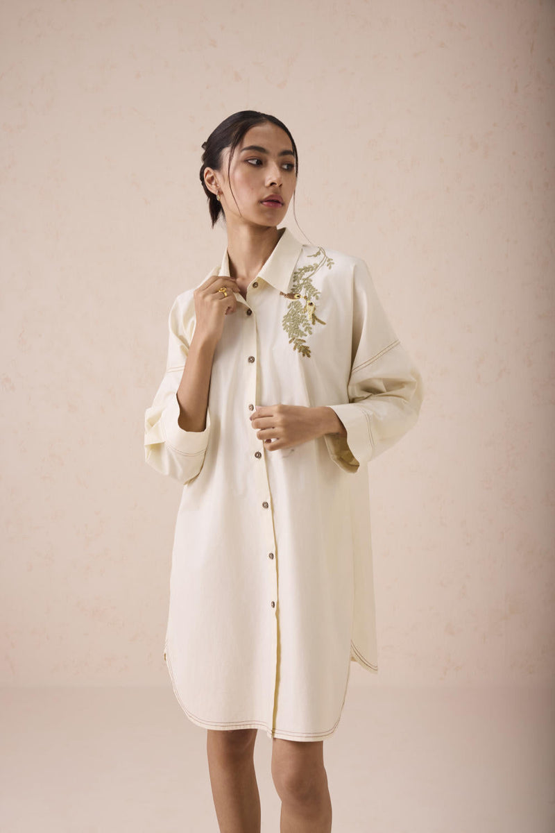 The Vista Everyday Classic Organic Cotton Shirt Dress poplin by SUI in white color for women Worldwide