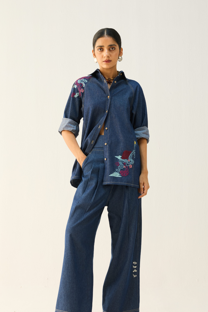 The Wave Sustainable Denim Shirt cotton by Sui in blue color for women Worldwide