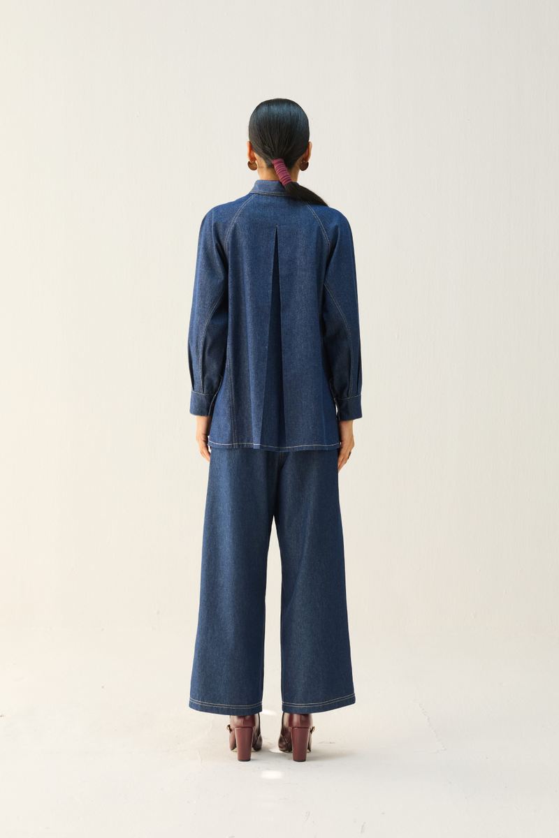 The Wave Sustainable Denim Shirt cotton by Sui in blue color for women Worldwide