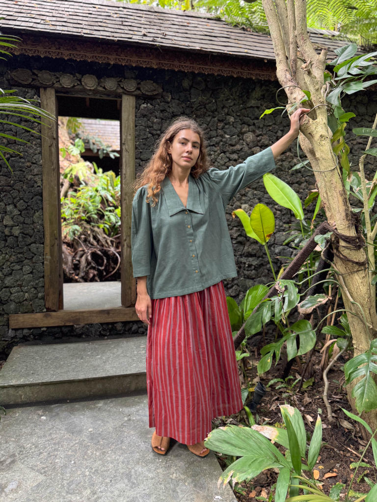 Mulholland Shirt — Vintage cotton by World of Crow in olive color for women Worldwide