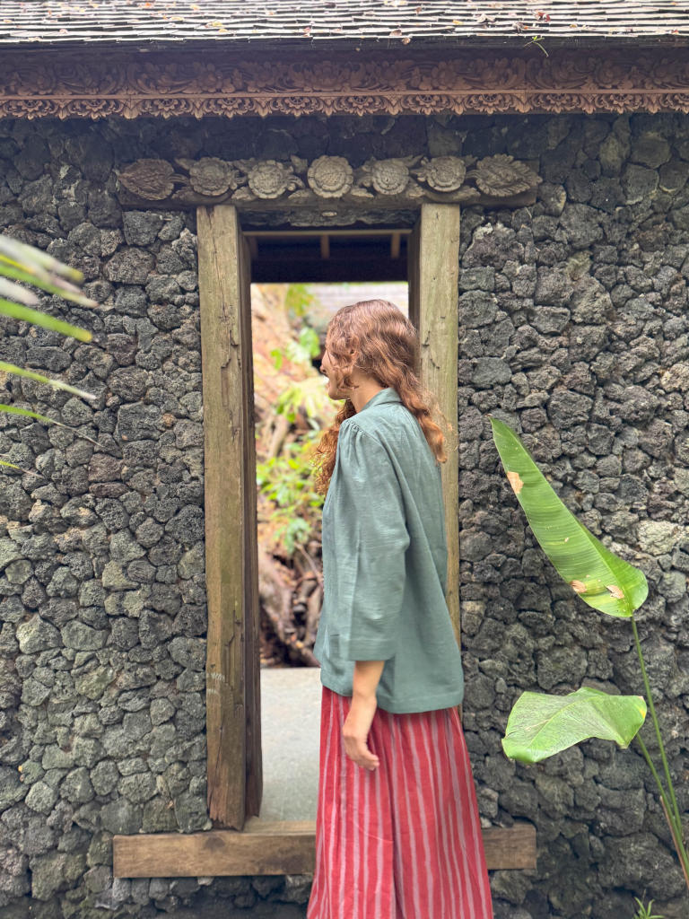 Mulholland Shirt — Vintage cotton by World of Crow in olive color for women Worldwide