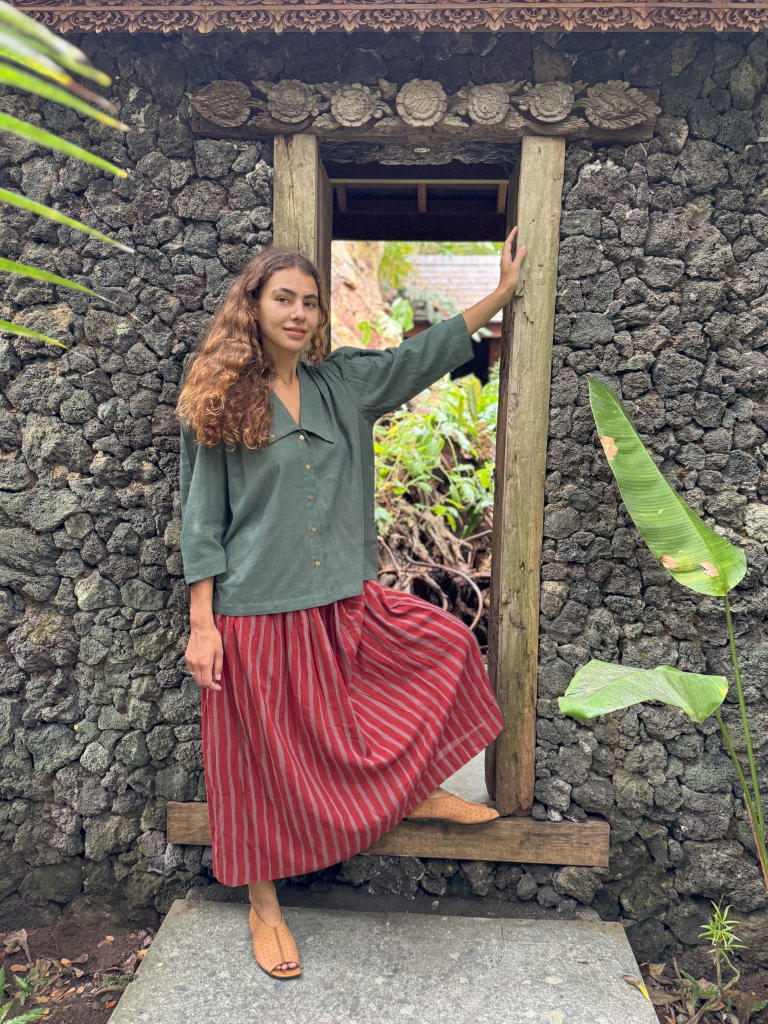 Mulholland Shirt — Vintage cotton by World of Crow in olive color for women Worldwide