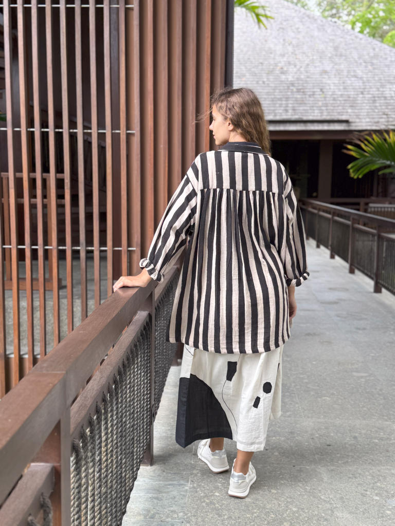 The Retro Jacket cotton by World of Crow in black color for women Worldwide