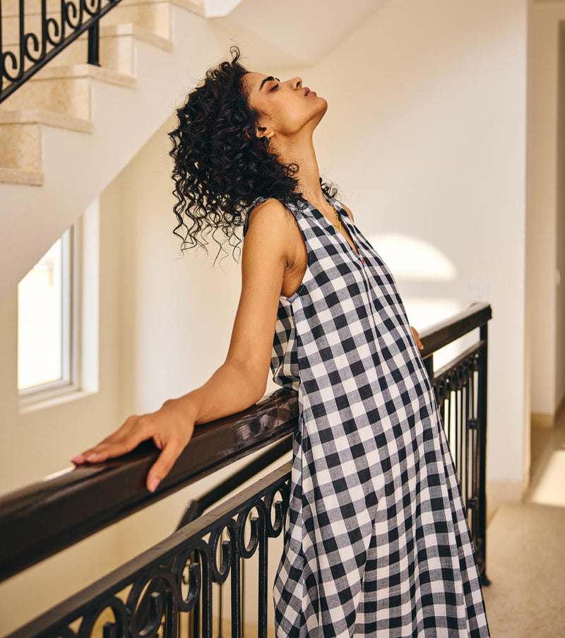 The Checkered Soul Dress cotton by Khara Kapas in black for women Worldwide