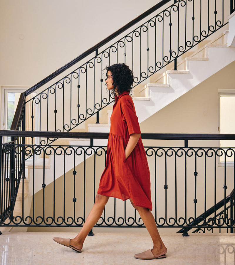 The Sonder Dress cotton by Khara Kapas in rust for women Worldwide