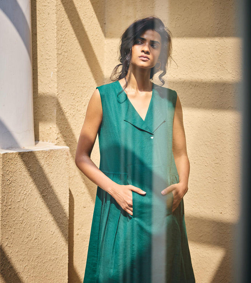 The Strength Midi by Khara Kapas in green for women Worldwide