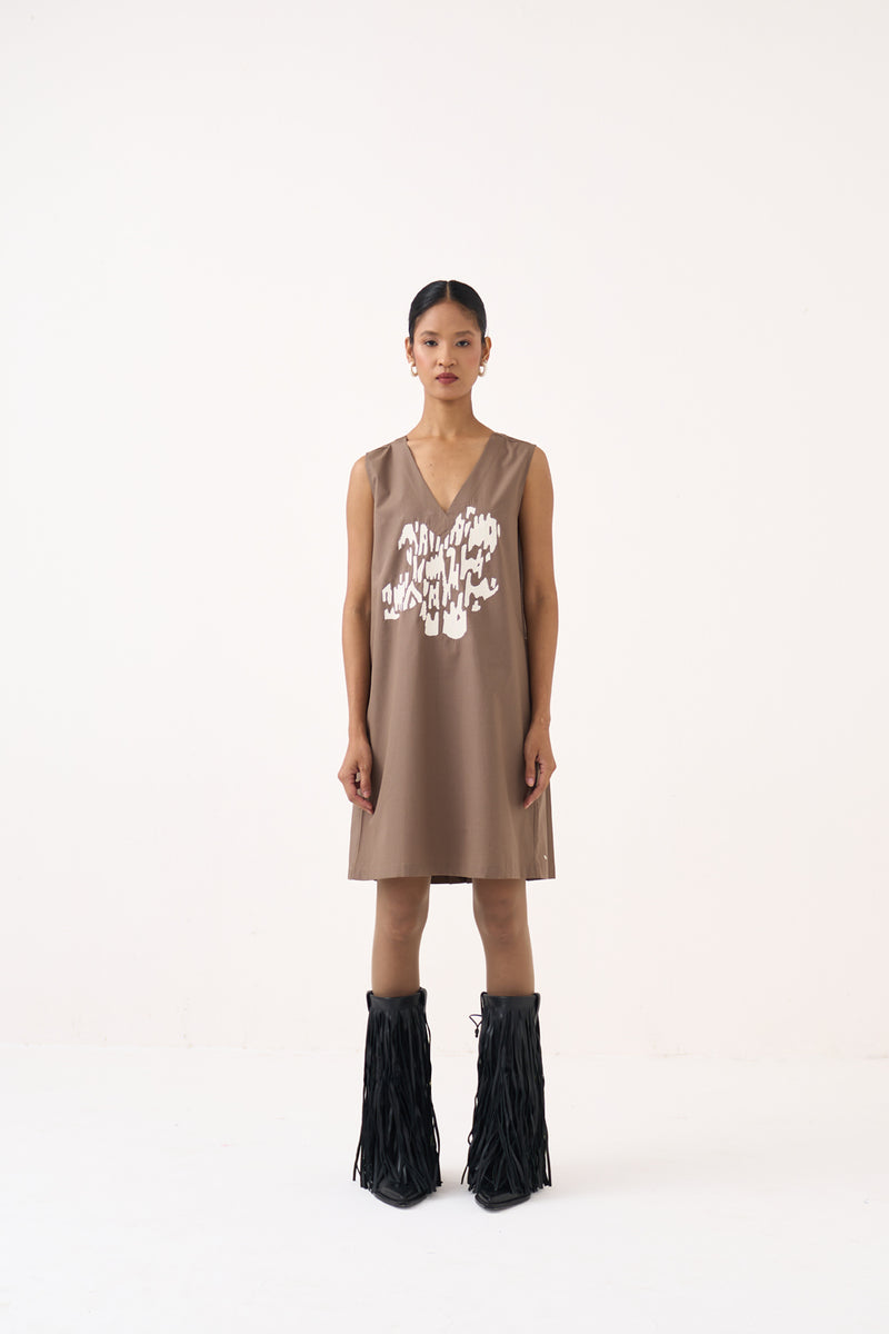 Short Back Pleat Dress-Cedar 100% cotton poplin dress by THREE in cedar for women Worldwide
