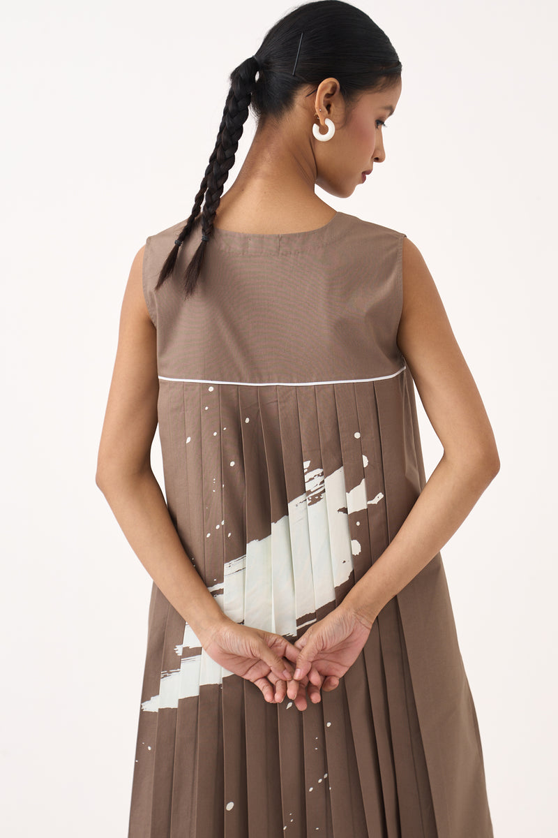 Short Back Pleat Dress-Cedar 100% cotton poplin dress by THREE in cedar for women Worldwide