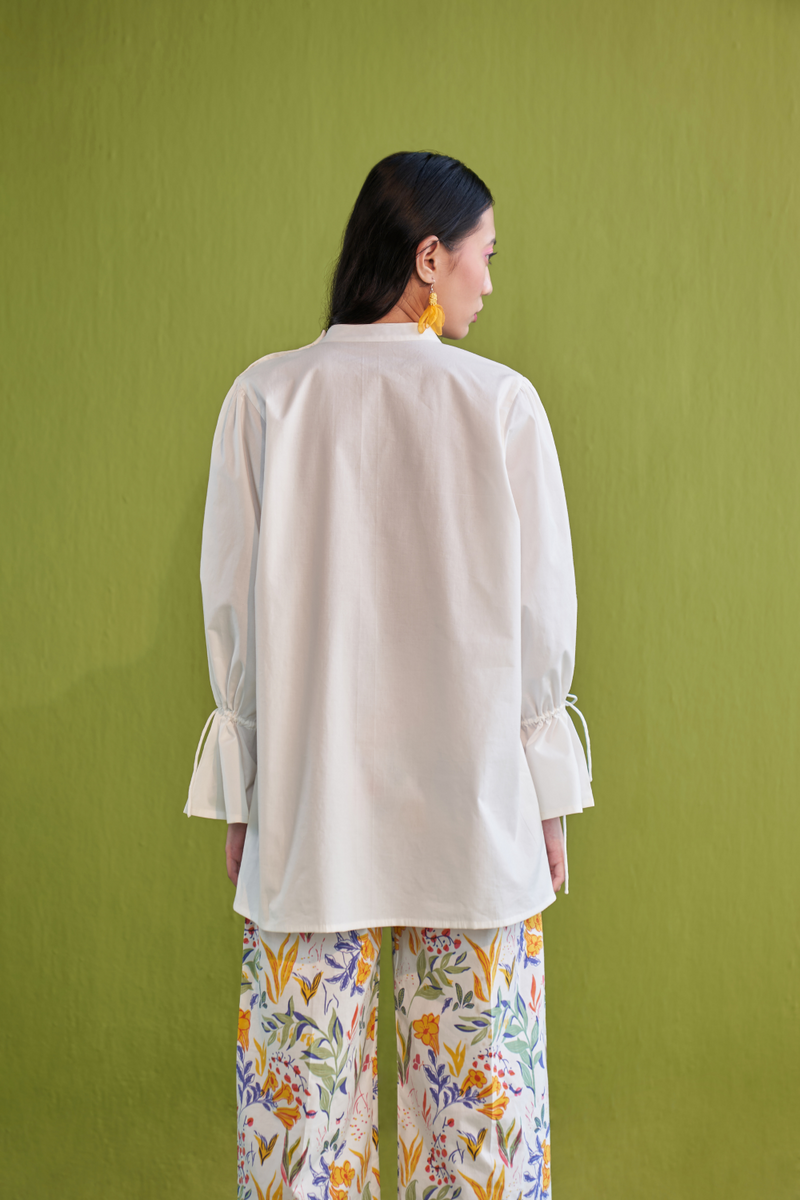 Timeless Organic Cotton Blouse poplin by SUI in white color for women Worldwide