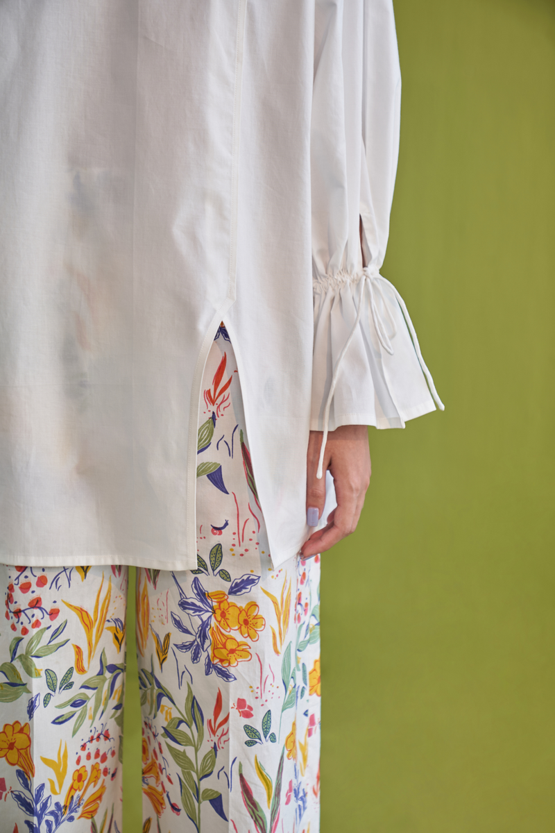 Timeless Organic Cotton Blouse poplin by SUI in white color for women Worldwide
