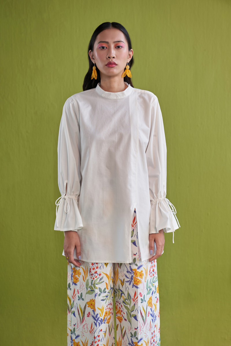 Timeless Organic Cotton Blouse poplin by SUI in white color for women Worldwide