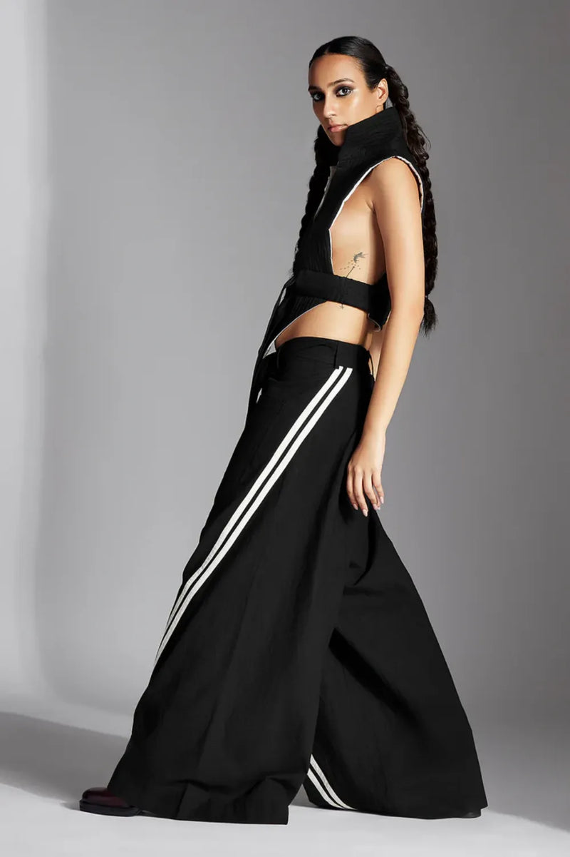 Tuen Jacket in Black cotton by Chola in black color for women Worldwide
